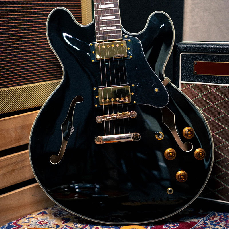 Vintage VSA500 ReIssued Semi Acoustic Guitar [Gloss Black]