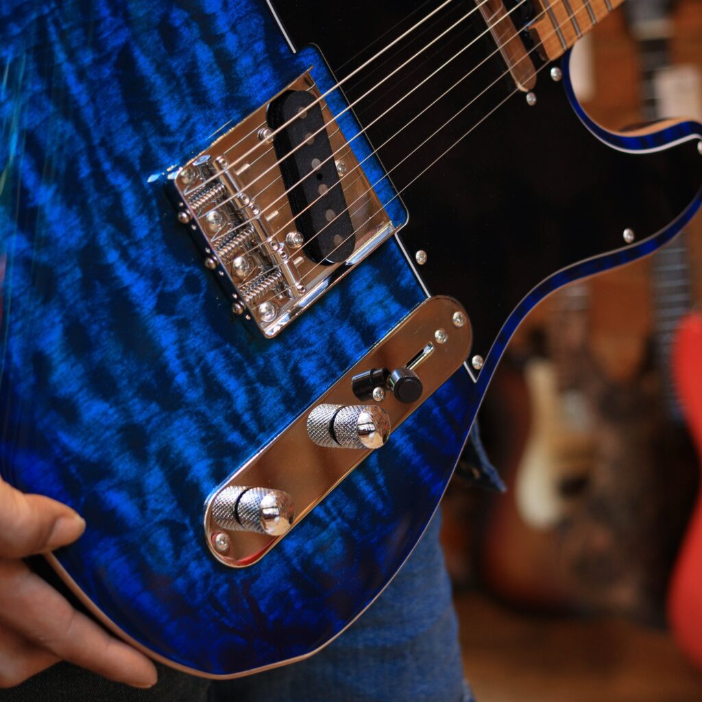 Soloking MT-3 Custom Quilted Maple Top Blue Burst