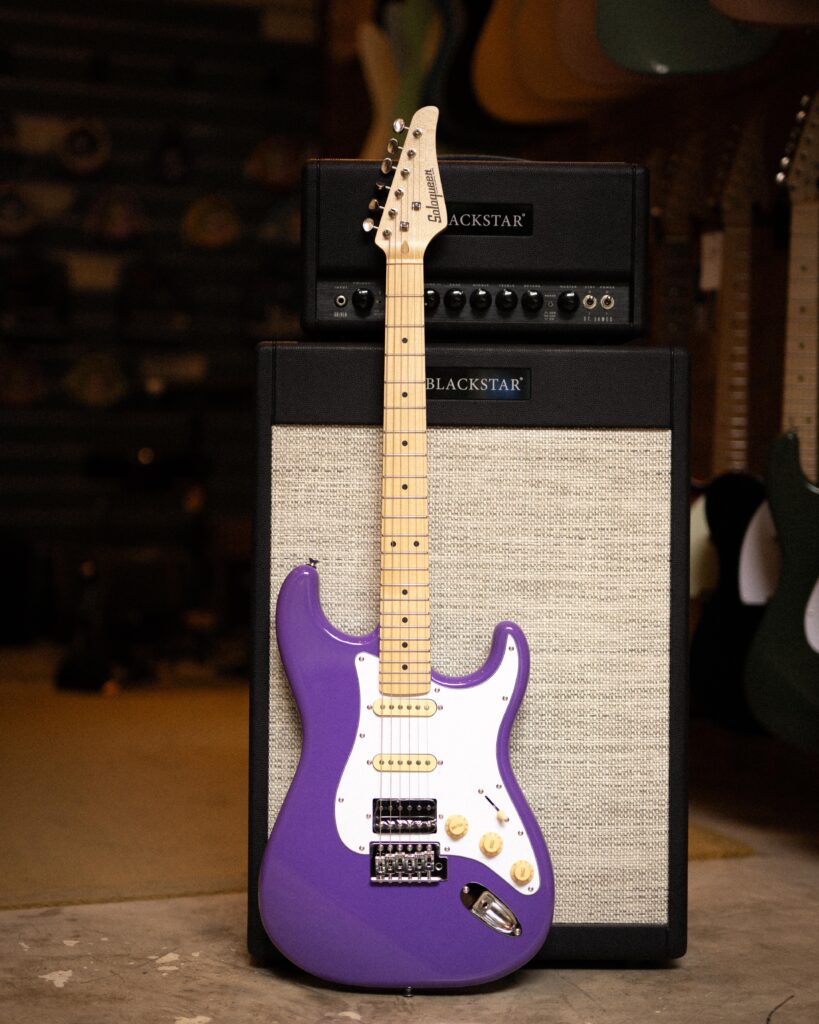 Soloqueen Stratocaster HSS Maple FB Lilac Purple