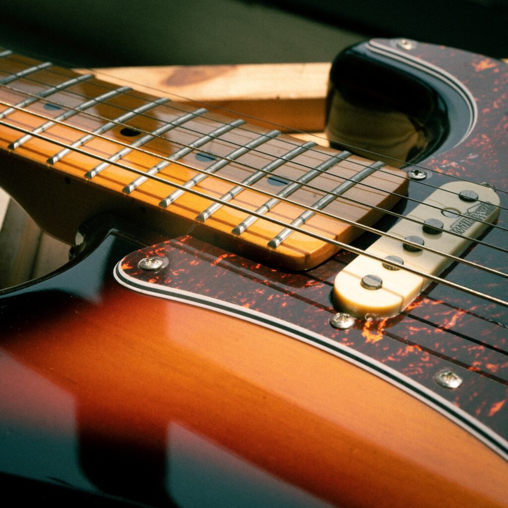 Vintage V6M ReIssued Series [Sunburst]