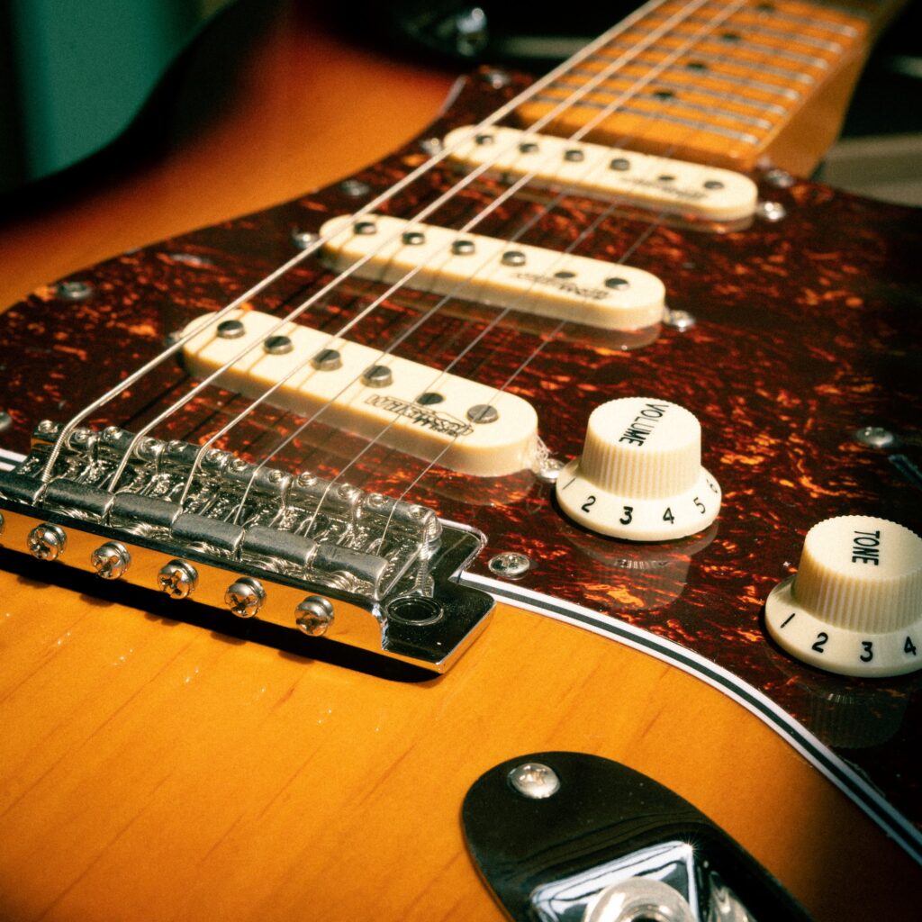 Vintage V6M ReIssued Series [Sunburst]