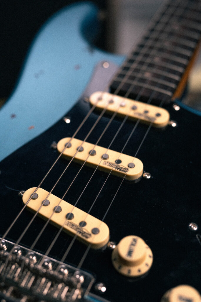 Vintage V6 ICON Series [Distressed Gun Hill Blue Over Sunburst]
