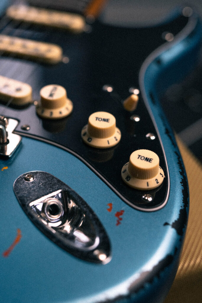 Vintage V6 ICON Series [Distressed Gun Hill Blue Over Sunburst]