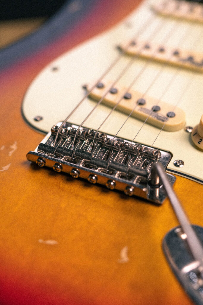 Vintage V6 ICON Series [Distressed Sunburst]