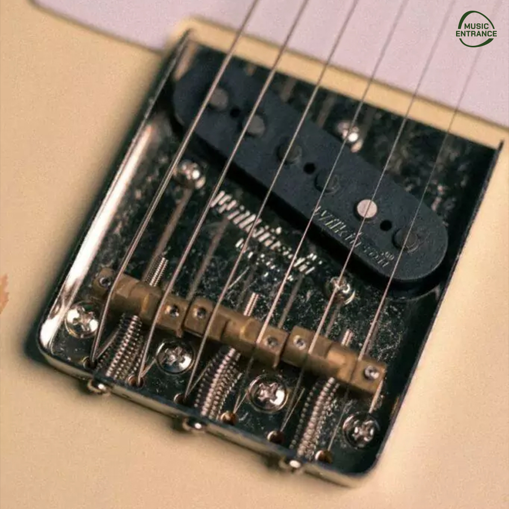 Vintage V62 ICON [Distressed Ash Blonde] - Music Entrace