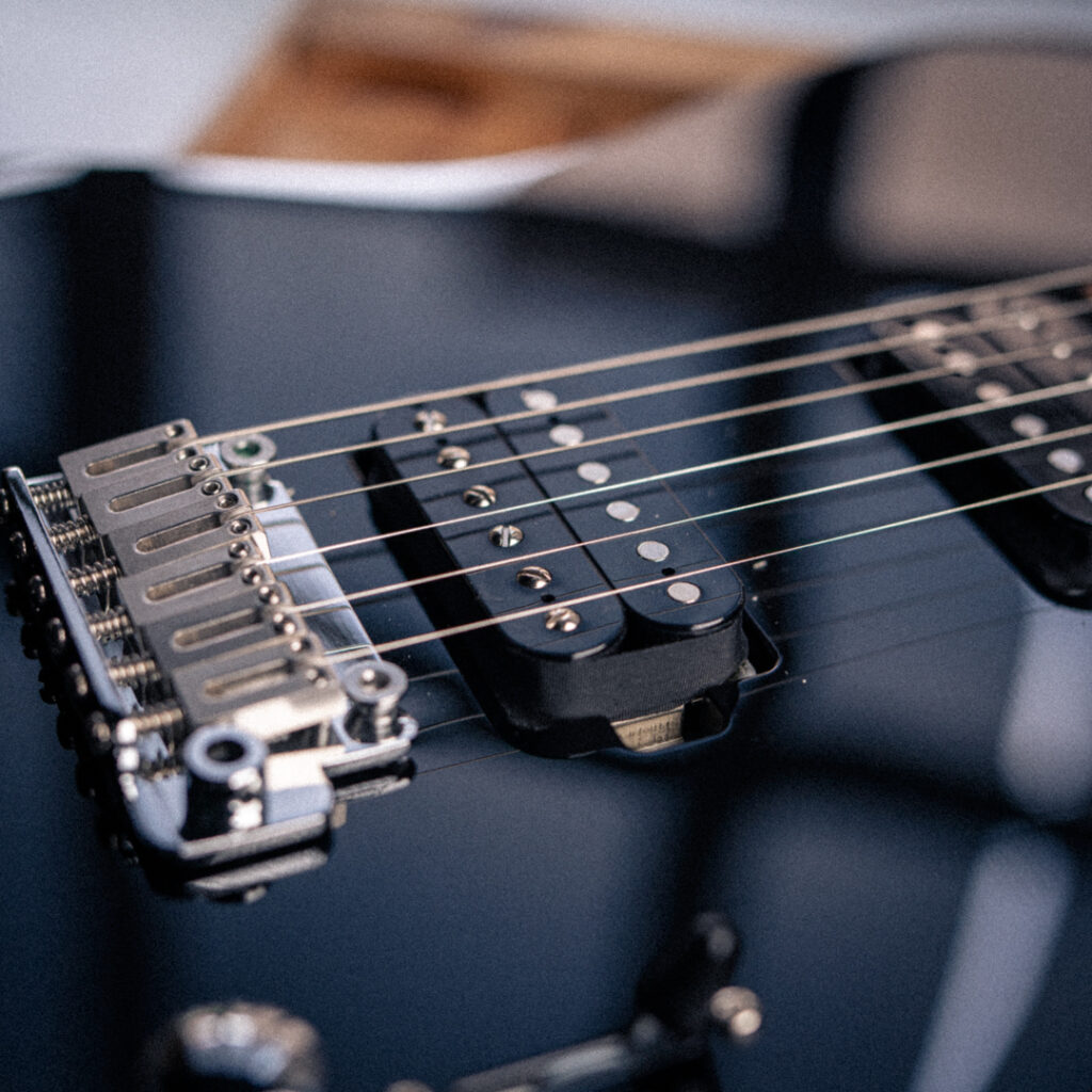 Corona Modern Plus T Series Black
