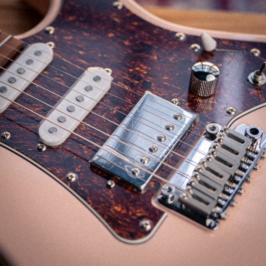 Corona Modern Plus SE Series Shell Pink