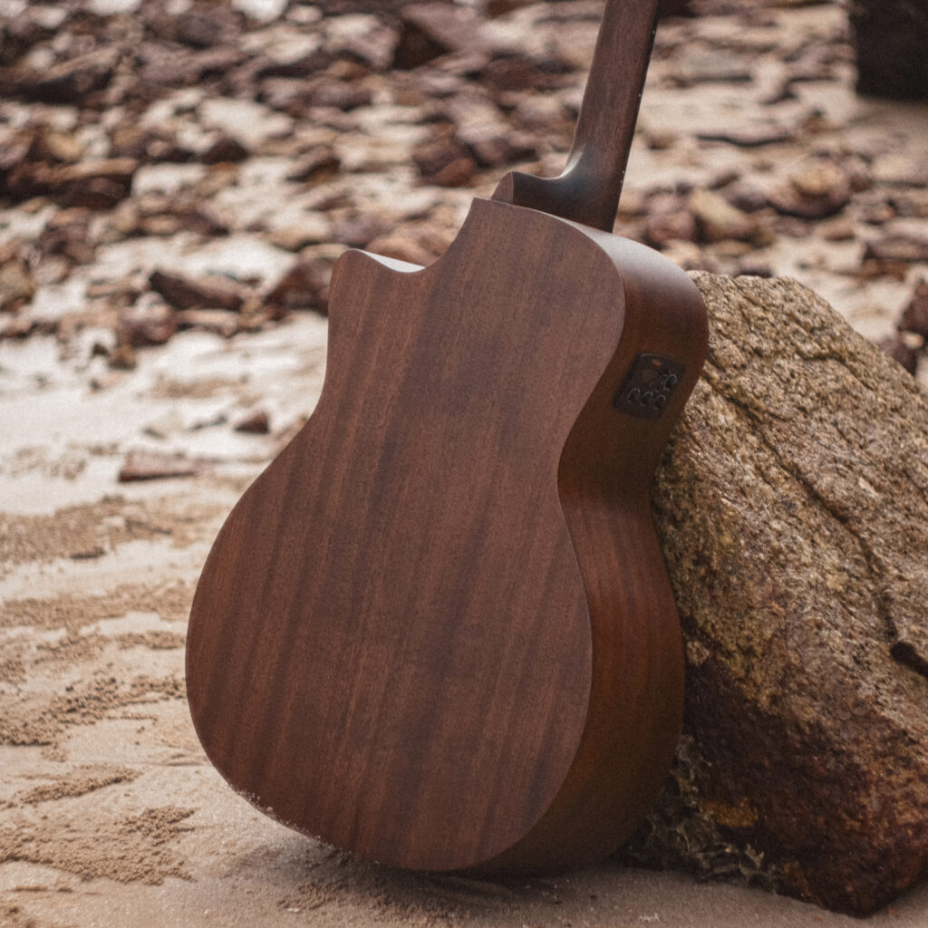 Vintage VE-440WK Statesboro Series