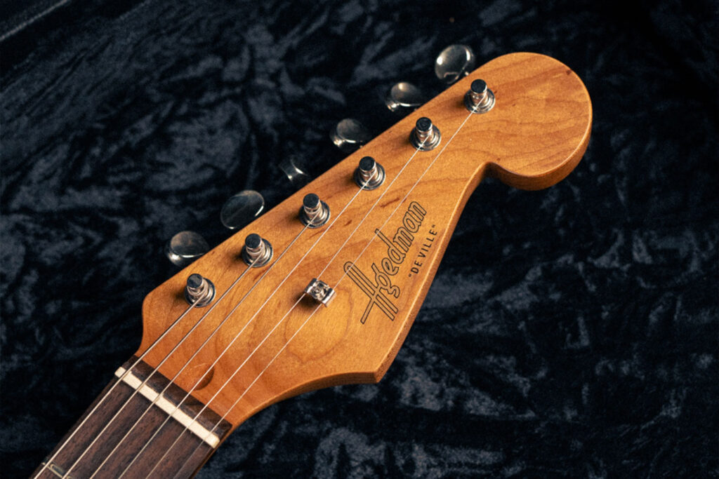 Agedman Ventura Series Pro ST Rosewood สี Surf Blue Over Paisley