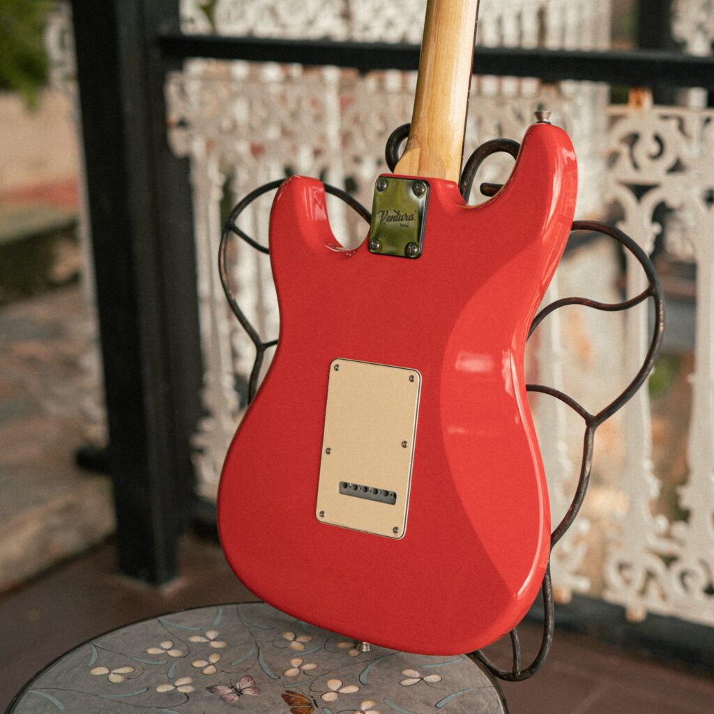 Agedman De Ville Fiesta Red with case