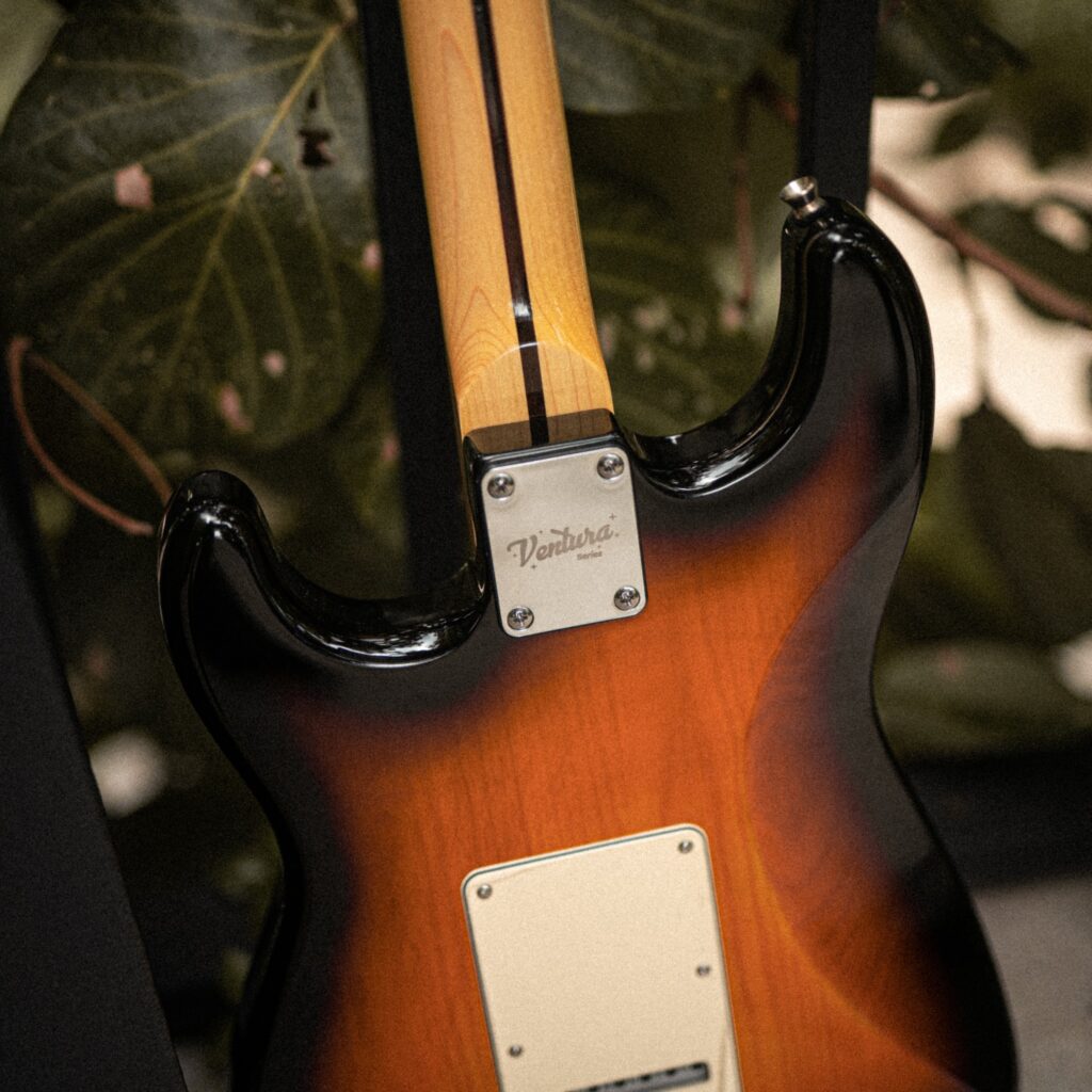 Agedman Continental 2 Tone Sunburst With Case