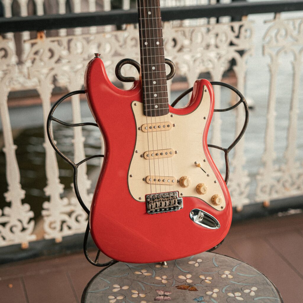 Agedman De Ville Fiesta Red with case