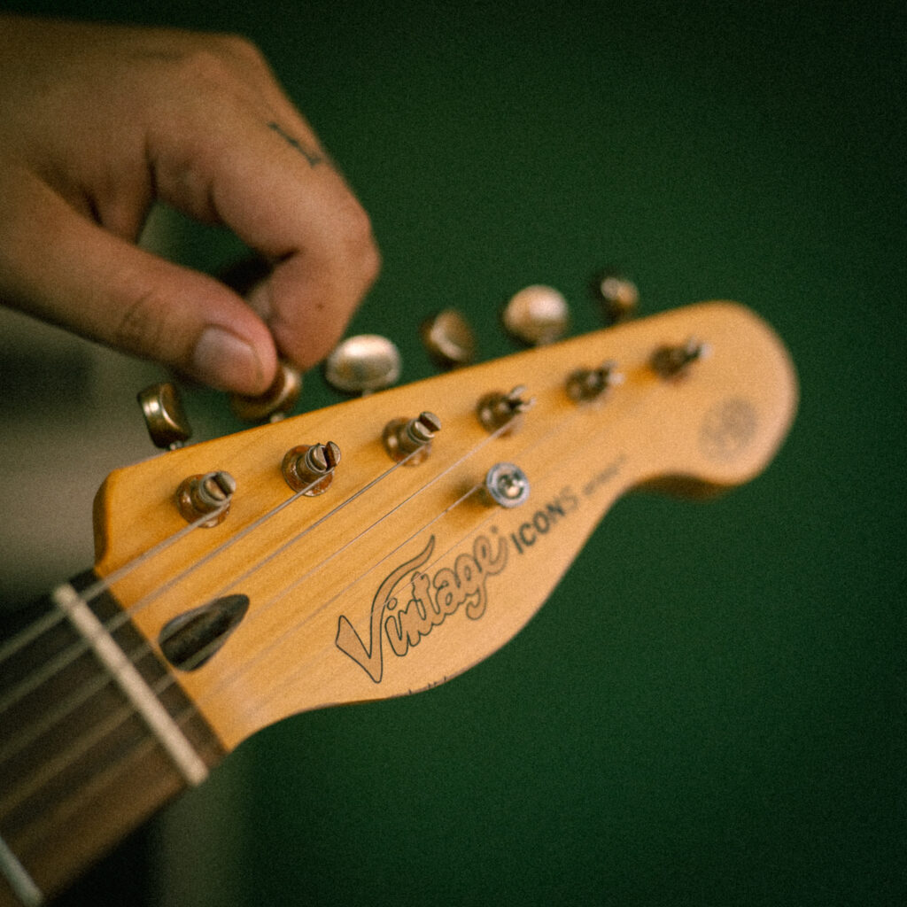 Vintage V62 ICON Series