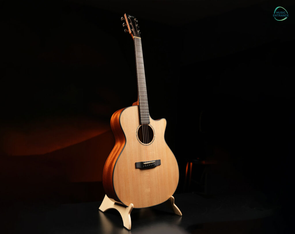 St.Matthew GA-1E Plus กีตาร์โปร่งไฟฟ้า