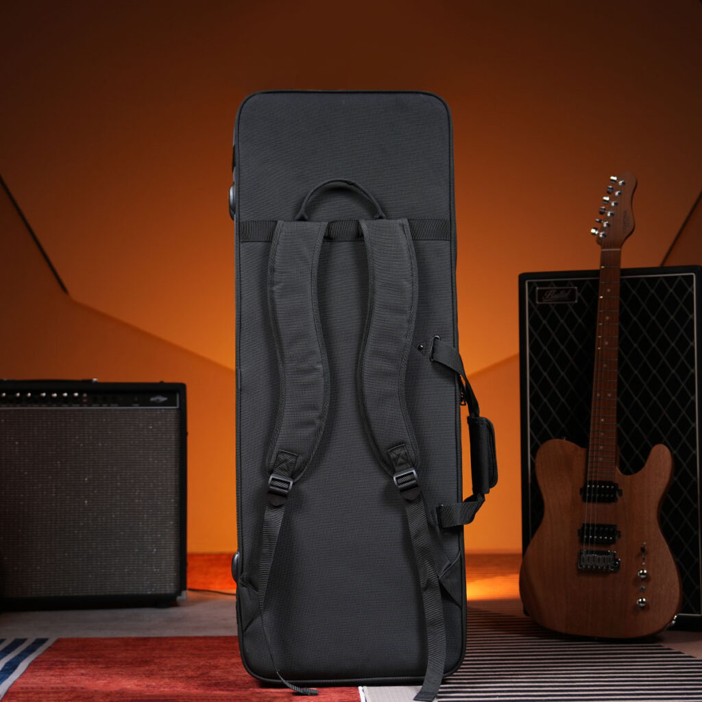 Real Mission Night Pulse-E ซอฟท์เคสกีตาร์ไฟฟ้า สีดำ