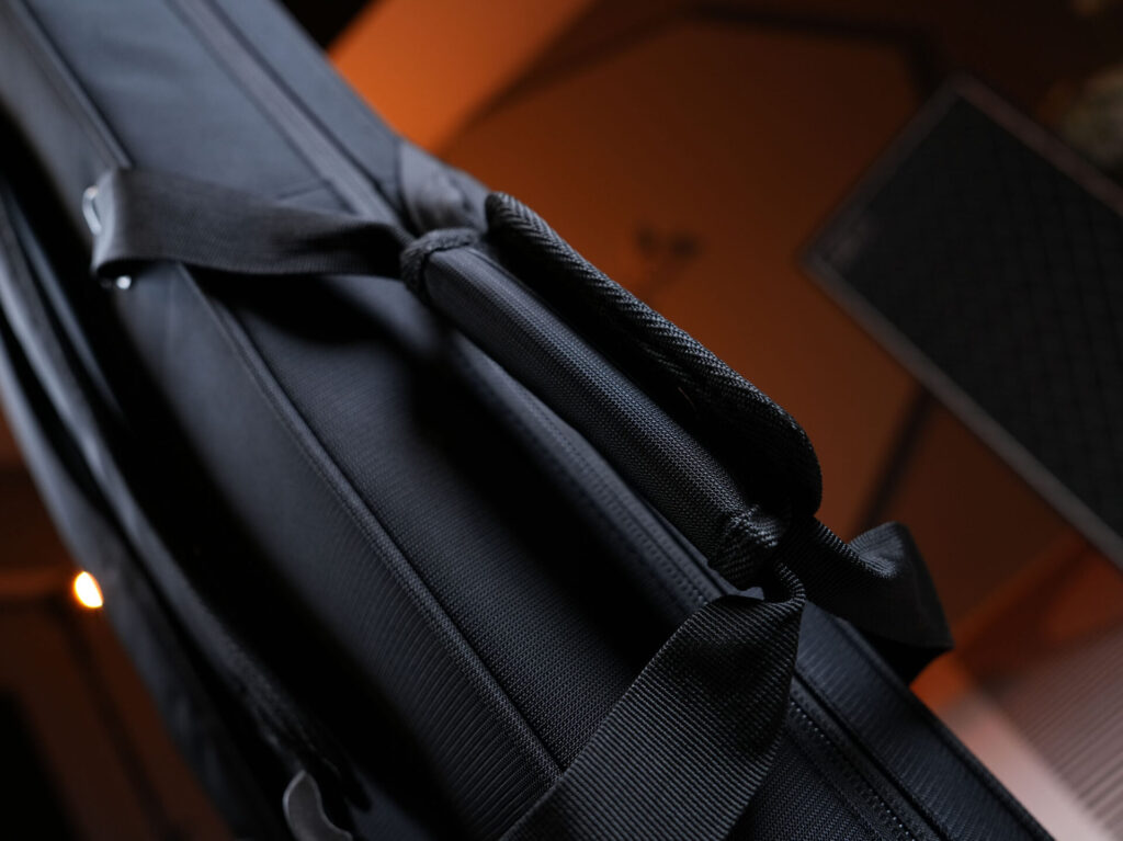 Real Mission Night Pulse-E ซอฟท์เคสกีตาร์ไฟฟ้า สีดำ