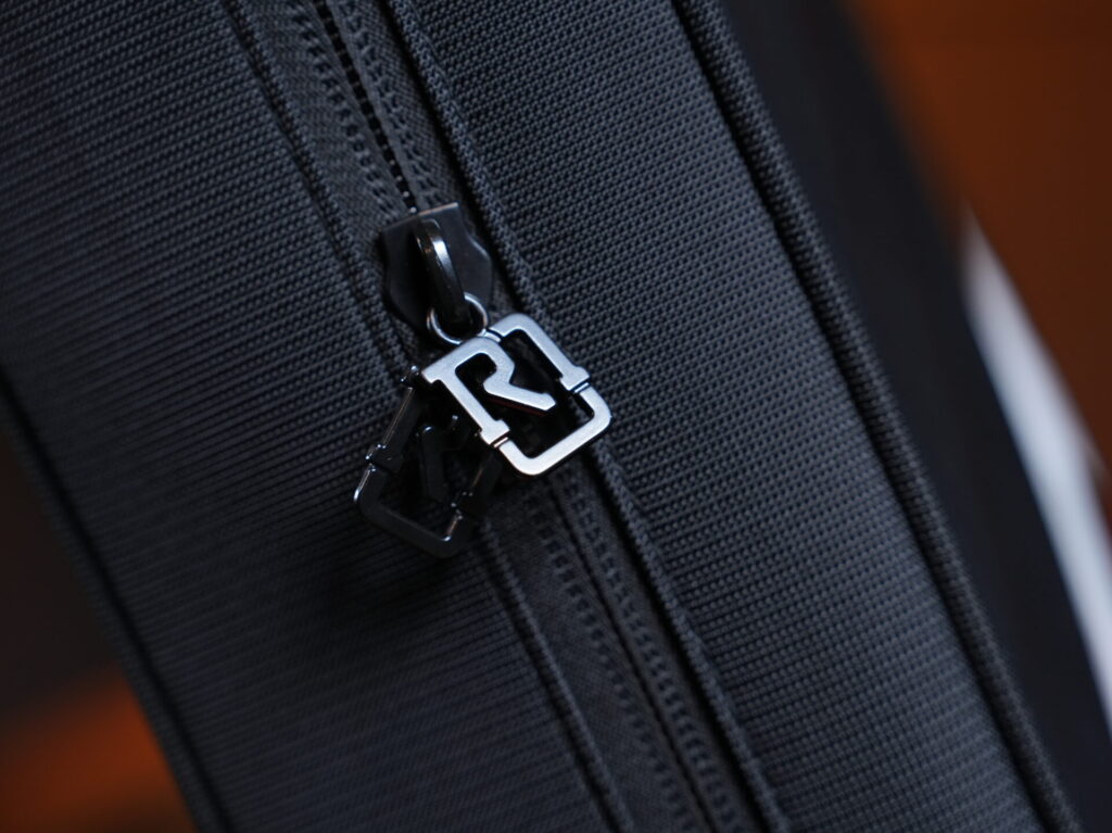 Real Mission Night Pulse-E ซอฟท์เคสกีตาร์ไฟฟ้า สีดำ