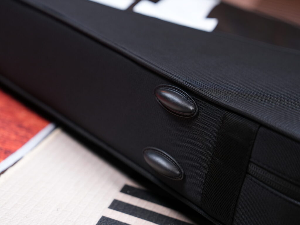 Real Mission Night Pulse-E ซอฟท์เคสกีตาร์ไฟฟ้า สีดำ