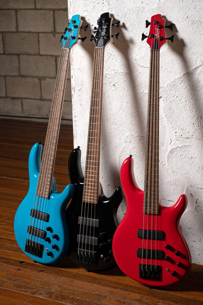 Cort C4 Deluxe เบสไฟฟ้า 4 สาย